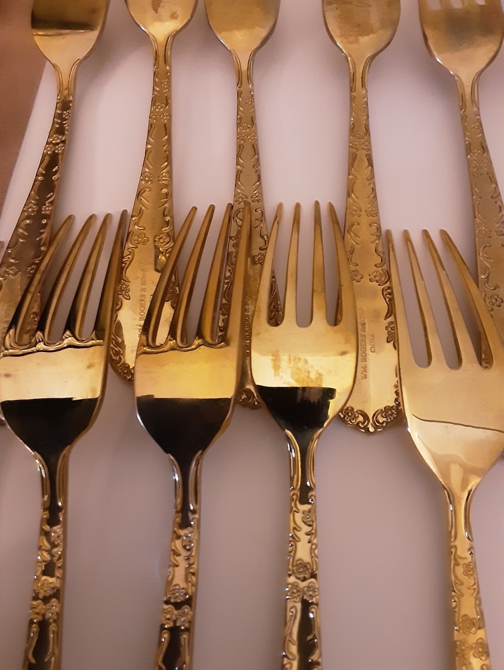 Vintage Wm Rogers & Son Golden Enchanted Rose Flatware 22K Gold Plated Set - Picture 9 of 13